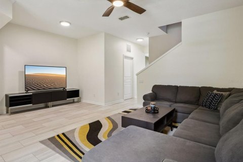 Townhouse in Windermere, Florida 3 bedrooms, 152.73 sq.m. № 2198652 - photo 5