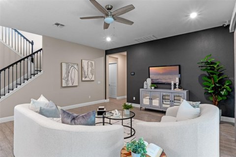 Casa en venta en Orlando, Florida, 5 dormitorios, 396.04 m2 № 1915518 - foto 10