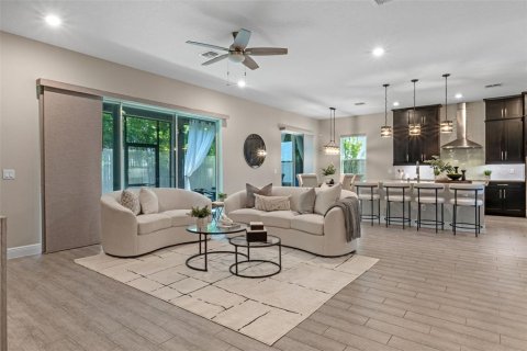 Casa en venta en Orlando, Florida, 5 dormitorios, 396.04 m2 № 1915518 - foto 12