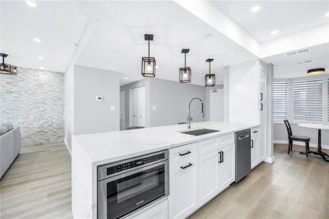 Condo in Clearwater, Florida, 2 bedrooms  № 1895157 - photo 6