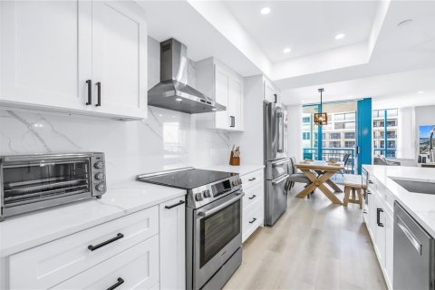 Condo in Clearwater, Florida, 2 bedrooms  № 1895157 - photo 2