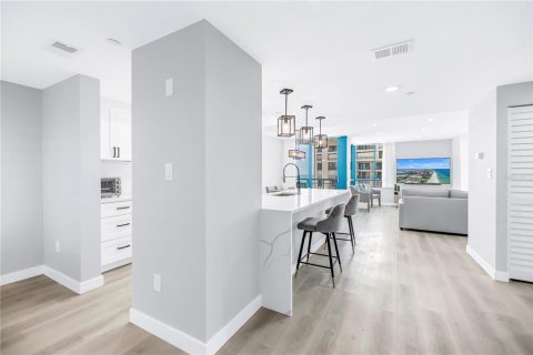 Condo in Clearwater, Florida, 2 bedrooms  № 1895157 - photo 4
