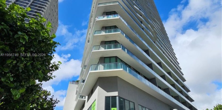 Propiedad comercial en Miami, Florida № 2158288