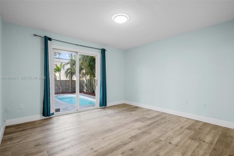 Casa en venta en Hollywood, Florida, 3 dormitorios, 128.02 m2 № 1989132 - foto 28