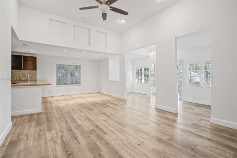 Casa en venta en Hollywood, Florida, 3 dormitorios, 128.02 m2 № 1989132 - foto 9