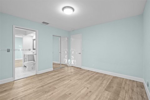 Casa en venta en Hollywood, Florida, 3 dormitorios, 128.02 m2 № 1989132 - foto 23
