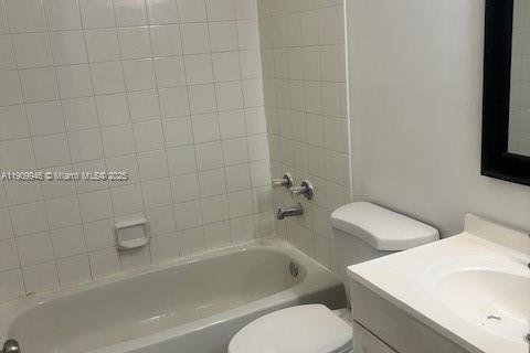 Condominio en alquiler en Plantation, Florida, 2 dormitorios, 89.65 m2 № 1965276 - foto 3