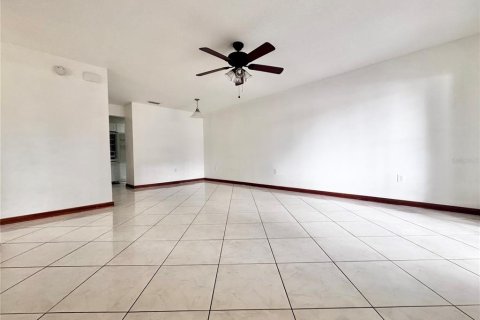 Townhouse in Kissimmee, Florida 2 bedrooms, 86.4 sq.m. № 1908342 - photo 2
