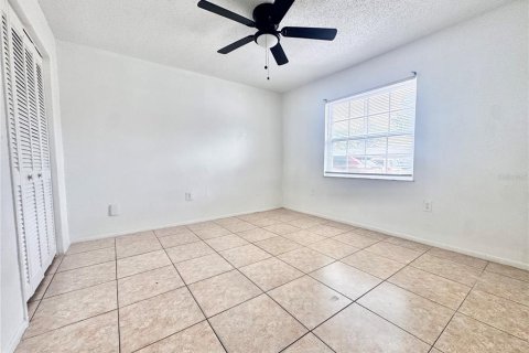 Townhouse in Kissimmee, Florida 2 bedrooms, 86.4 sq.m. № 1908342 - photo 9