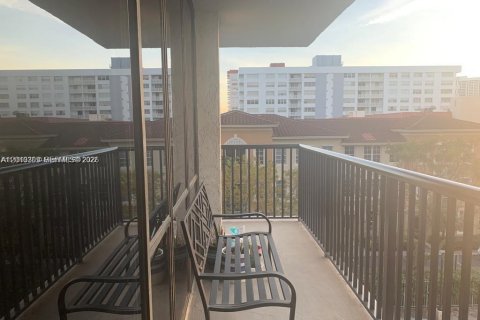Condo in Hallandale Beach, Florida, 2 bedrooms  № 2075592 - photo 6
