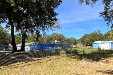 House in Lady Lake, Florida 4 bedrooms, 222.78 sq.m. № 2116316 - photo 28