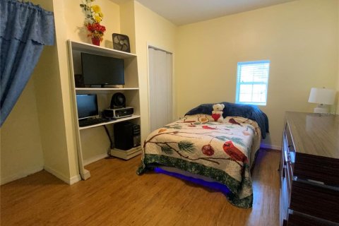 House in Lady Lake, Florida 4 bedrooms, 222.78 sq.m. № 2116316 - photo 20