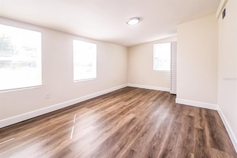 House in Tarpon Springs, Florida 3 bedrooms, 125.98 sq.m. № 2099086 - photo 26