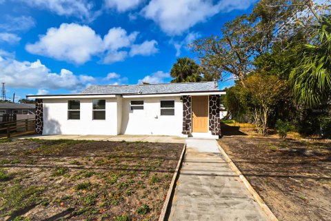 House in Tarpon Springs, Florida 3 bedrooms, 125.98 sq.m. № 2099086 - photo 3