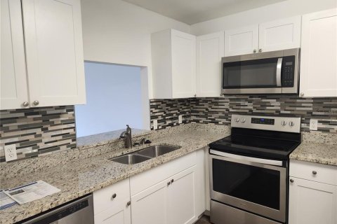 Copropriété à louer à Bradenton, Floride: 2 chambres, 87.33 m2 № 1411802 - photo 4