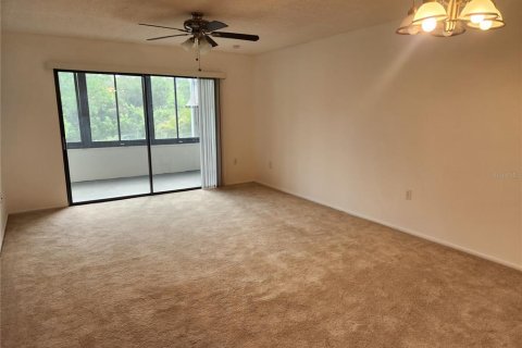 Copropriété à louer à Bradenton, Floride: 2 chambres, 87.33 m2 № 1411802 - photo 6