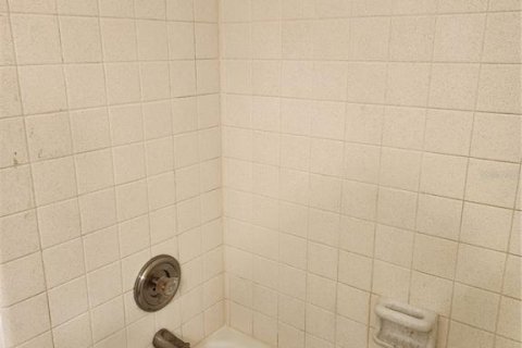 Copropriété à louer à Bradenton, Floride: 2 chambres, 87.33 m2 № 1411802 - photo 11