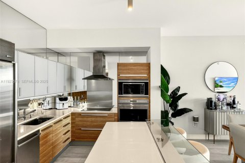 Condominio en venta en Miami, Florida, 3 dormitorios, 158.68 m2 № 1981994 - foto 20