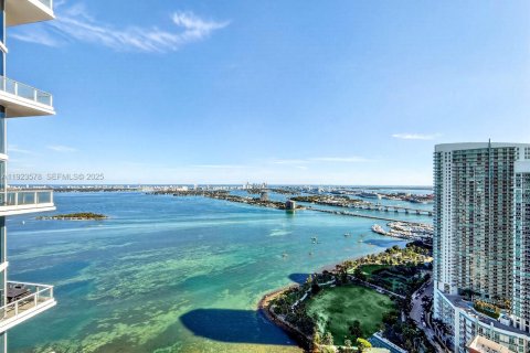 Condominio en venta en Miami, Florida, 3 dormitorios, 158.68 m2 № 1981994 - foto 5