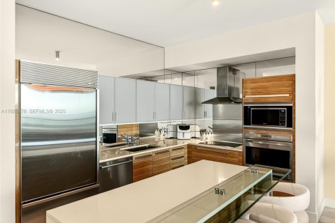 Condominio en venta en Miami, Florida, 3 dormitorios, 158.68 m2 № 1981994 - foto 19