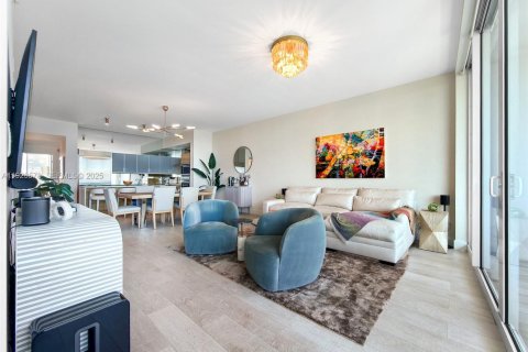 Condominio en venta en Miami, Florida, 3 dormitorios, 158.68 m2 № 1981994 - foto 13