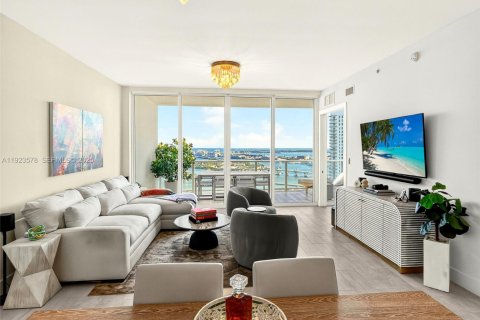 Condominio en venta en Miami, Florida, 3 dormitorios, 158.68 m2 № 1981994 - foto 11