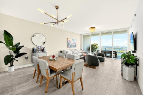 Condominio en venta en Miami, Florida, 3 dormitorios, 158.68 m2 № 1981994 - foto 8