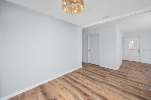 Снять в аренду виллу или дом в Семинол, Флорида 9 комнат, 129.04м2, № 1910656 - фото 10