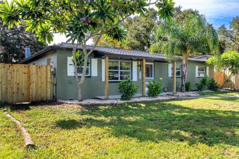 Снять в аренду виллу или дом в Семинол, Флорида 9 комнат, 129.04м2, № 1910656 - фото 6