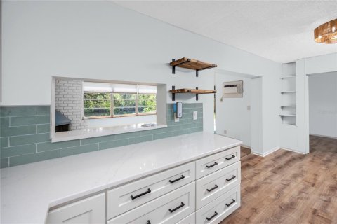 Снять в аренду виллу или дом в Семинол, Флорида 9 комнат, 129.04м2, № 1910656 - фото 18