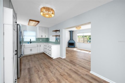 Снять в аренду виллу или дом в Семинол, Флорида 9 комнат, 129.04м2, № 1910656 - фото 14