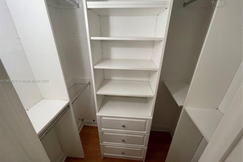 Condominio en venta en Sunny Isles Beach, Florida, 1 dormitorio, 92.9 m2 № 2012524 - foto 6