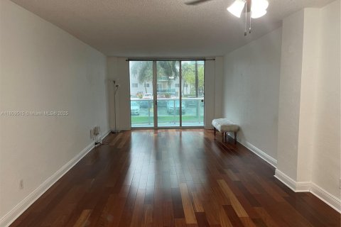 Condominio en venta en Sunny Isles Beach, Florida, 1 dormitorio, 92.9 m2 № 2012524 - foto 10