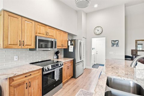 House in Trinity, Florida 2 bedrooms, 176.79 sq.m. № 2312919 - photo 18
