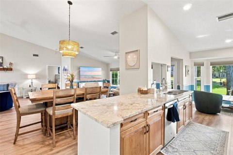 House in Trinity, Florida 2 bedrooms, 176.79 sq.m. № 2312919 - photo 15