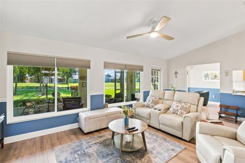House in Trinity, Florida 2 bedrooms, 176.79 sq.m. № 2312919 - photo 7