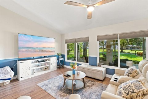 House in Trinity, Florida 2 bedrooms, 176.79 sq.m. № 2312919 - photo 6