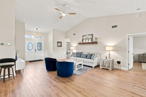 House in Trinity, Florida 2 bedrooms, 176.79 sq.m. № 2312919 - photo 5