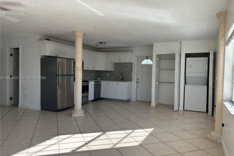 House in Key Largo, Florida 4 bedrooms, 185.62 sq.m. № 2001017 - photo 25