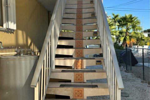 House in Key Largo, Florida 4 bedrooms, 185.62 sq.m. № 2001017 - photo 30