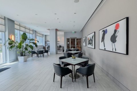 Condo in Hollywood, Florida, 3 bedrooms  № 1375771 - photo 25