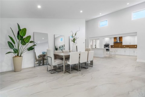 Villa ou maison à vendre à Boca Raton, Floride: 4 chambres, 257.43 m2 № 1950146 - photo 5