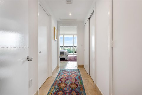 Copropriété à louer à Miami, Floride: 3 chambres, 196.4 m2 № 1830861 - photo 23