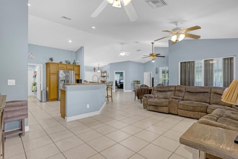 House in Jupiter, Florida 4 bedrooms, 263.47 sq.m. № 2424760 - photo 8