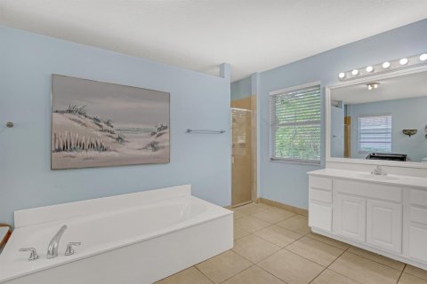 House in Jupiter, Florida 4 bedrooms, 263.47 sq.m. № 2424760 - photo 22