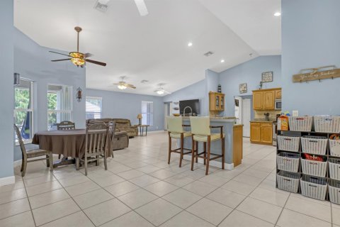 House in Jupiter, Florida 4 bedrooms, 263.47 sq.m. № 2424760 - photo 7