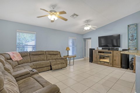 House in Jupiter, Florida 4 bedrooms, 263.47 sq.m. № 2424760 - photo 9