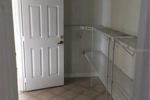 House in Orlando, Florida 4 bedrooms, 176.89 sq.m. № 1886805 - photo 4