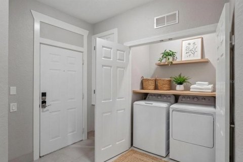 Condominio en venta en Orlando, Florida, 3 dormitorios, 131.18 m2 № 2267170 - foto 15