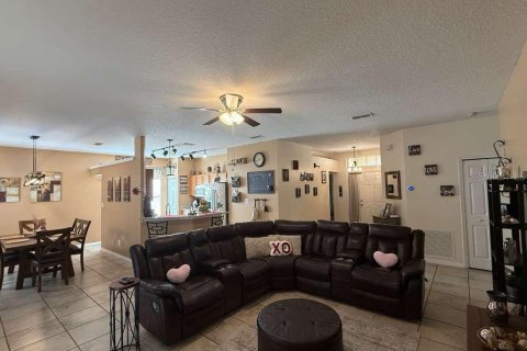 Villa ou maison à vendre à Apopka, Floride: 3 chambres, 168.15 m2 № 2219570 - photo 3
